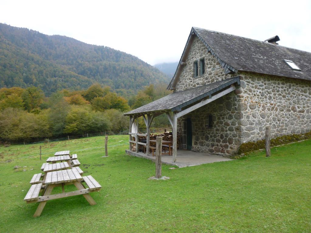 Les Chalets De La Foret D'Issaux Osse-en-Aspe Eksteriør billede